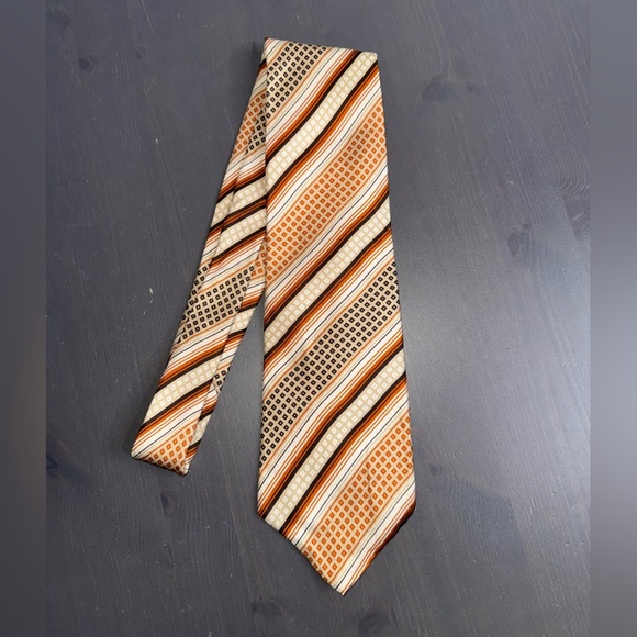 Yves Saint Laurent Vintage Men’s Silk Tie - Picture 1 of 5